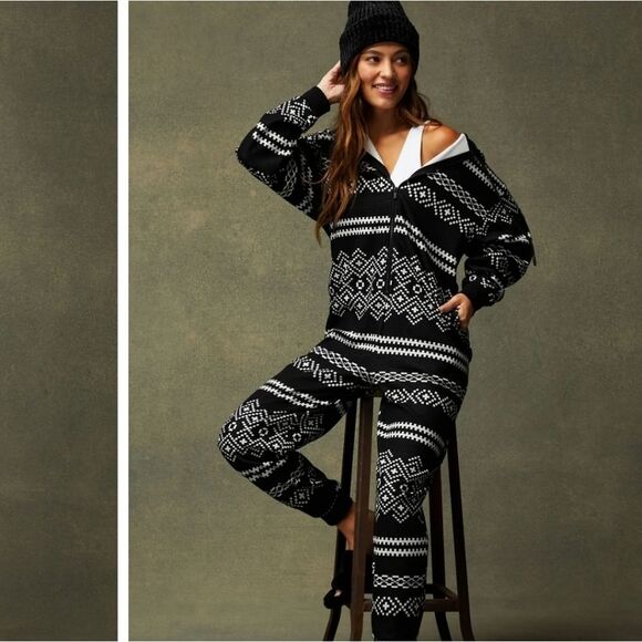 EUC Black and White Patterned Jumpsuit Size Medium - Picture 3 of 11